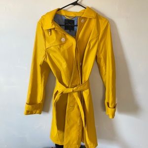 Talbots raincoat size small. Purchased and realized it just wasn’t my style!